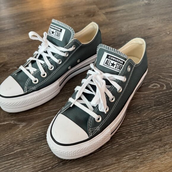 Chuck Taylor All Star Lift Sneaker - Picture 2 of 5